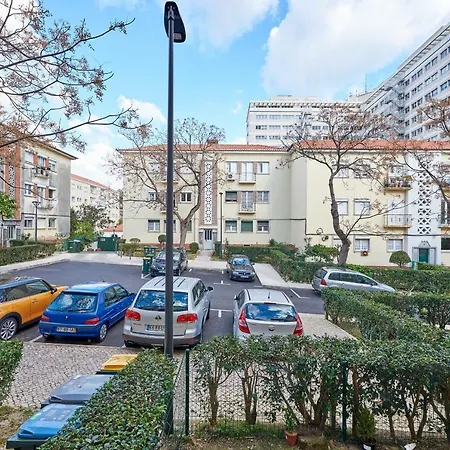 Διαμέρισμα Haven - By The Metro With Ac Lisboa